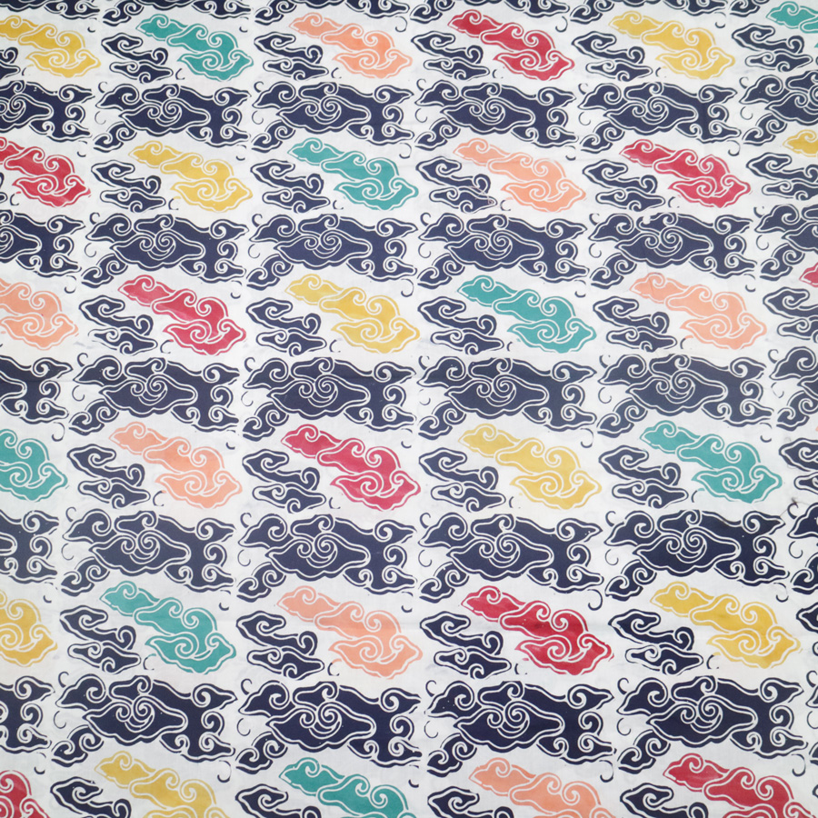 Kain Batik Cap Motif Megamendung Remekan