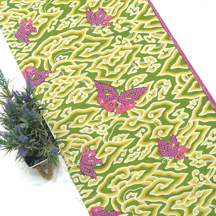 Kain Batik Tulis Megamendung Kombinasi Kupu-Kupu