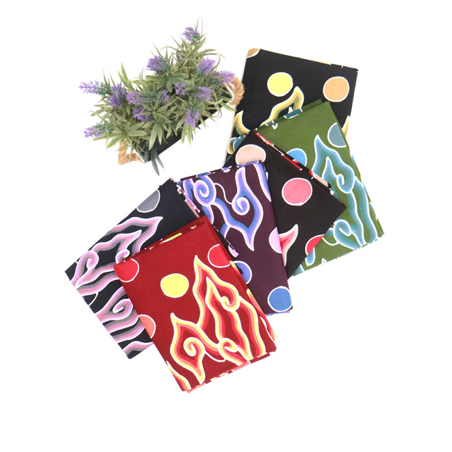 Kain Batik Tulis Megamendung Candy Polkadot