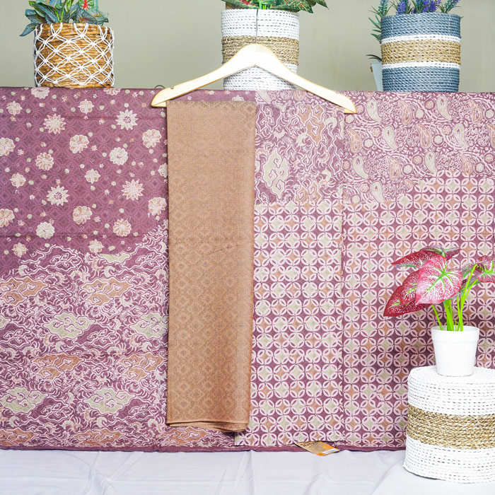 Sarimbit Batik Tulis Bahan Doby Motif Lawasan Sarung Selendang