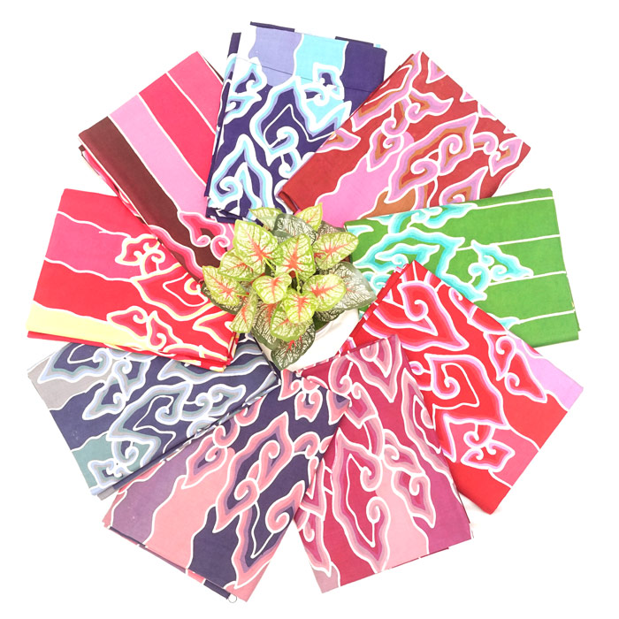 Kain Batik Tulis Motif Mega Mendung Ombak Khas Cirebon Bahan Katin