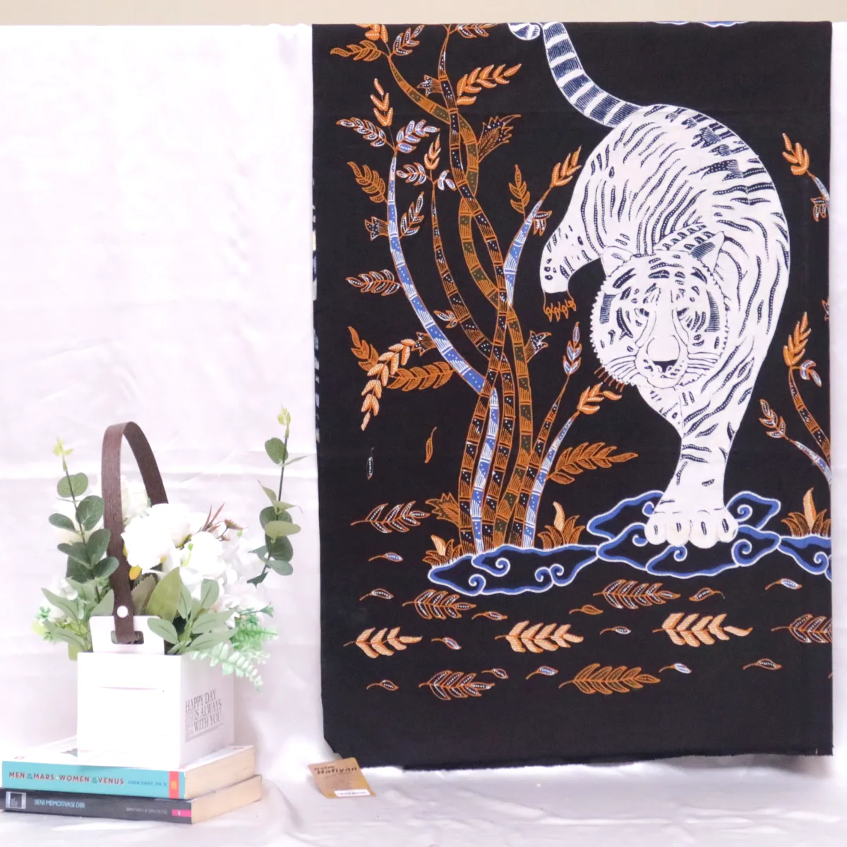 Kain Batik Tulis Bahan Katun Pola Motif Macan