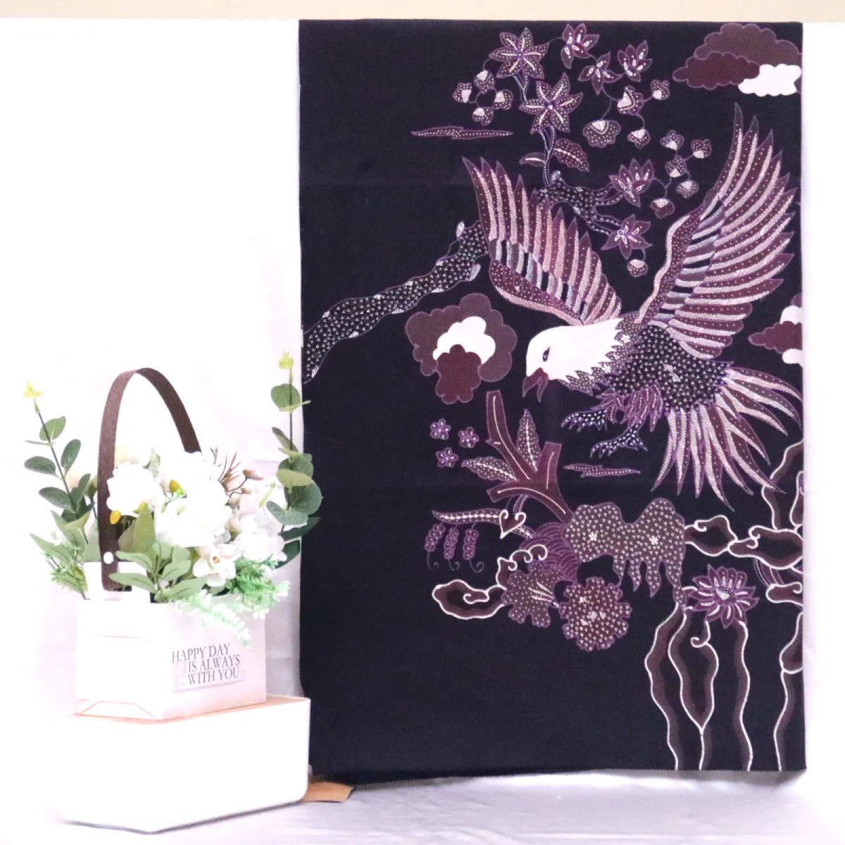 Kain Batik Tulis Bahan Katun Pola Motif Elang