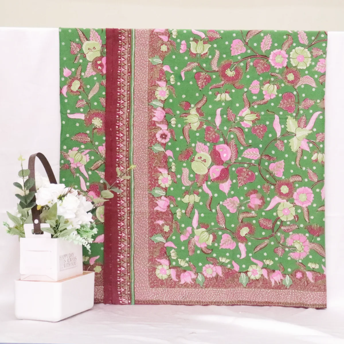 Kain Batik Tulis Premium Bahan Katun Motif Bunga Setaman