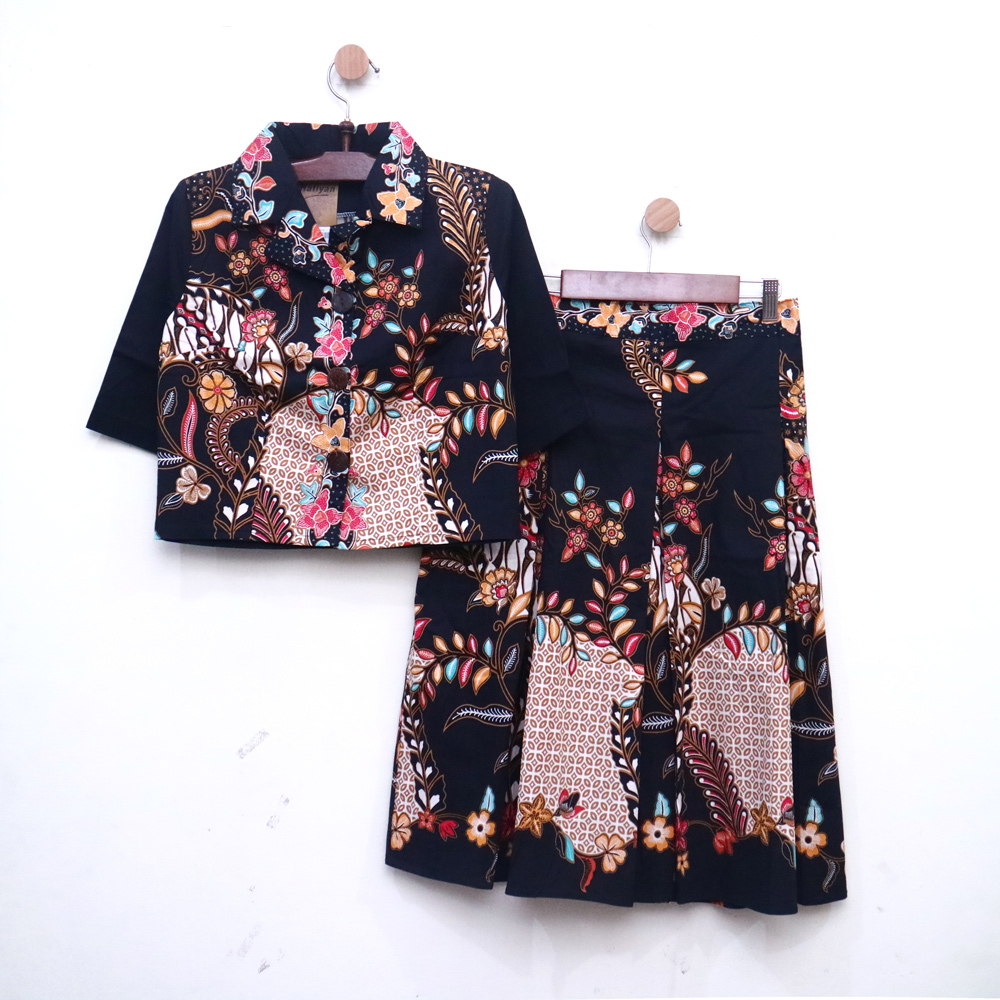 Setelan Rok 7/8 Motif Batik