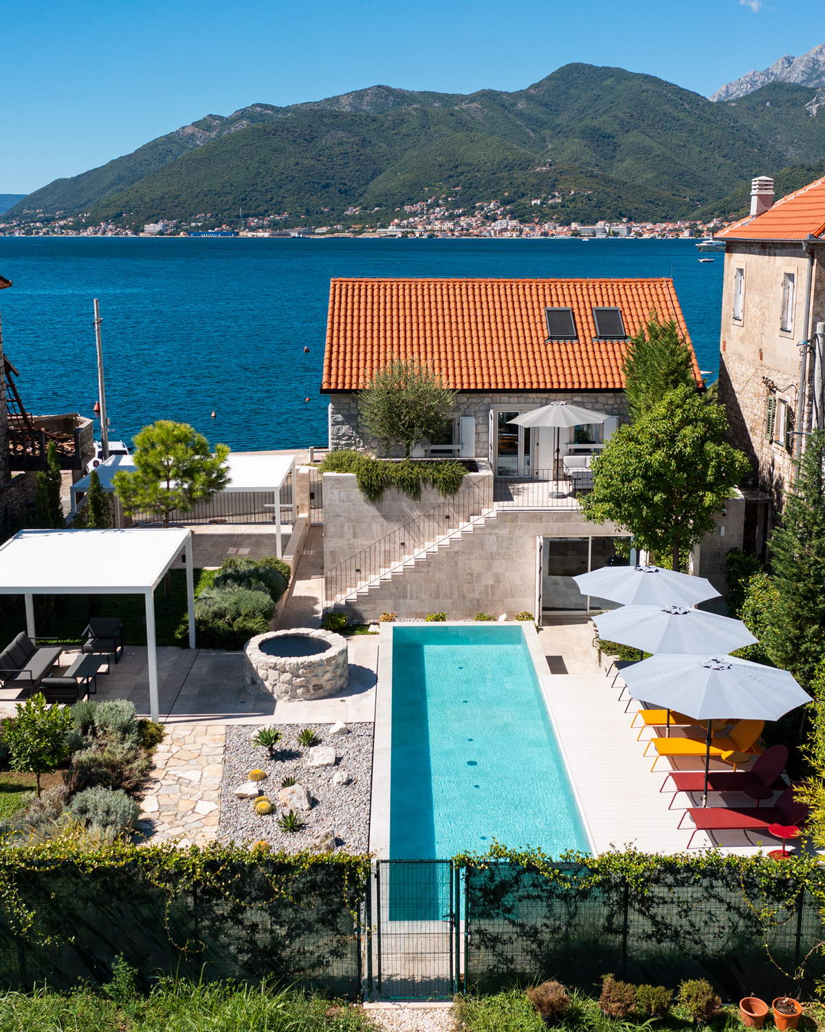 Luxury villa for rent (Tivat)