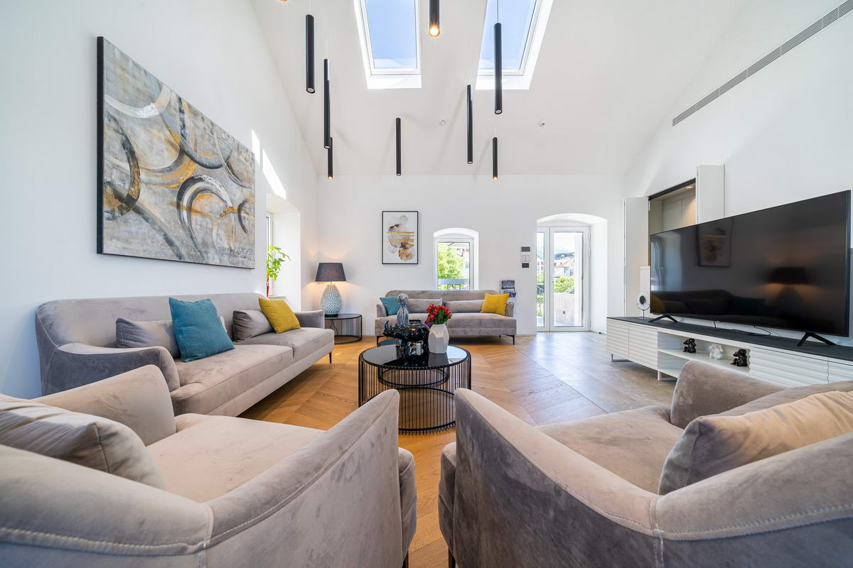 Luxury villa for rent (Tivat)