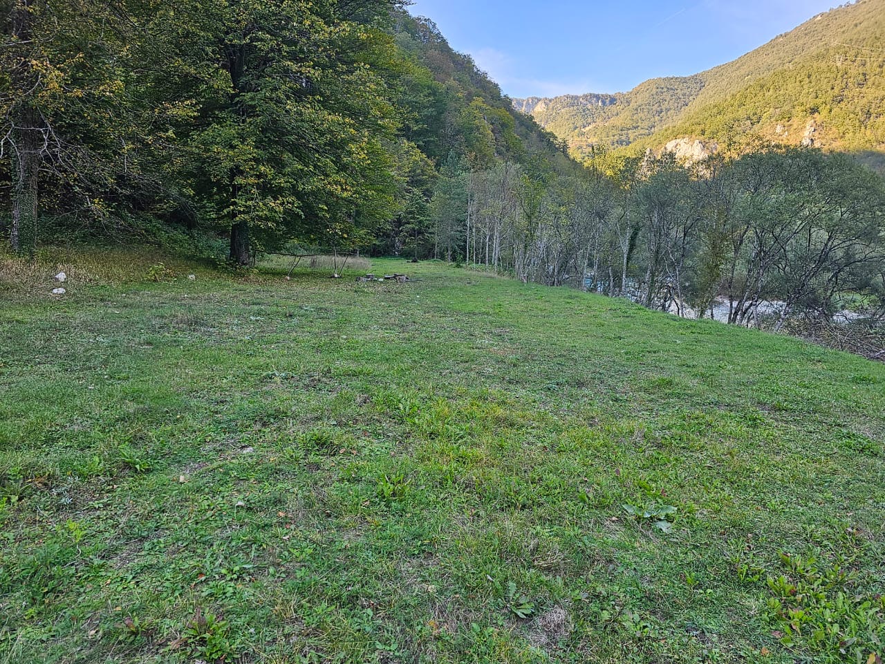 Large plot of land for sale (by Tara river)