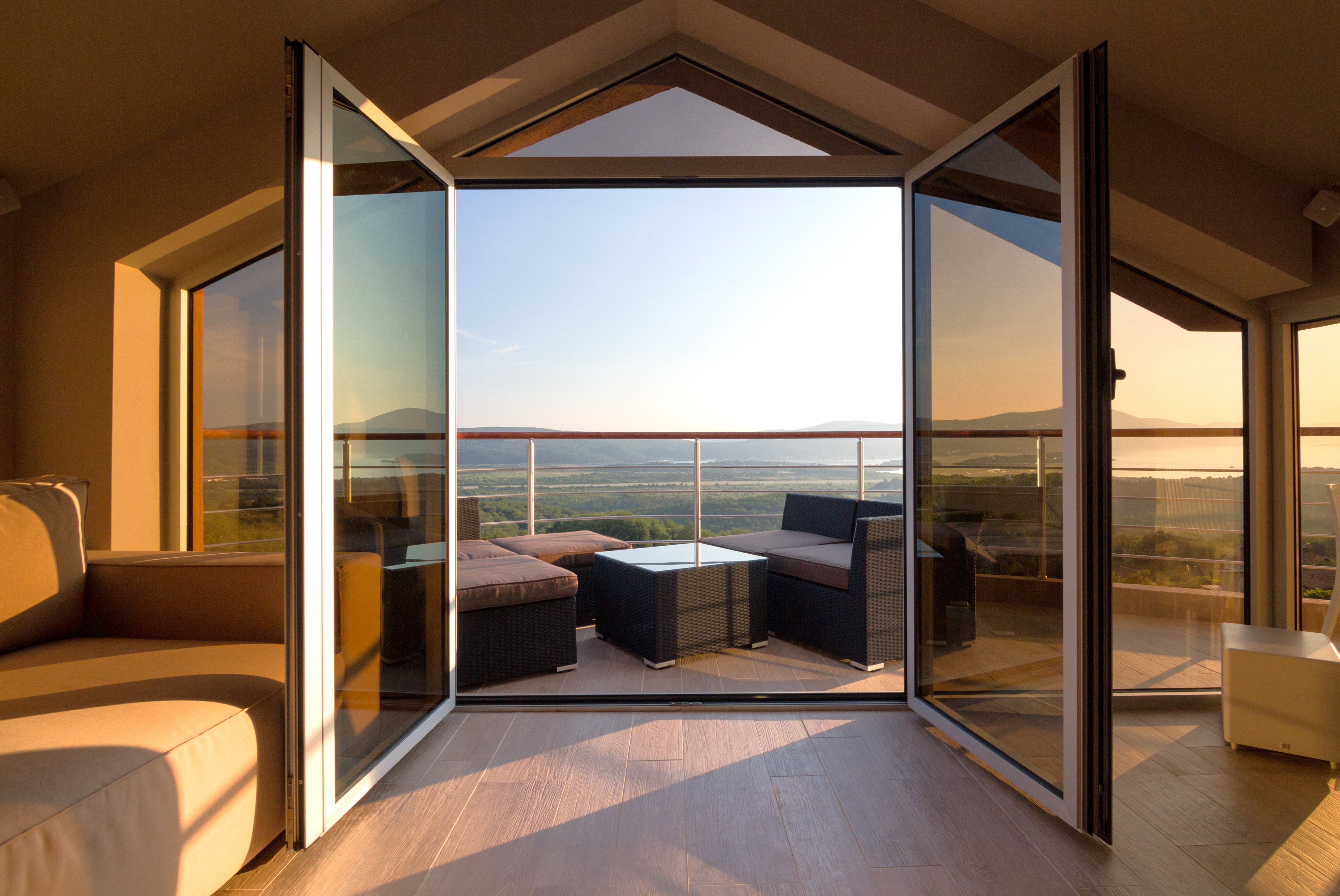 Penthouse with seaview for sale (pool, Kavač)