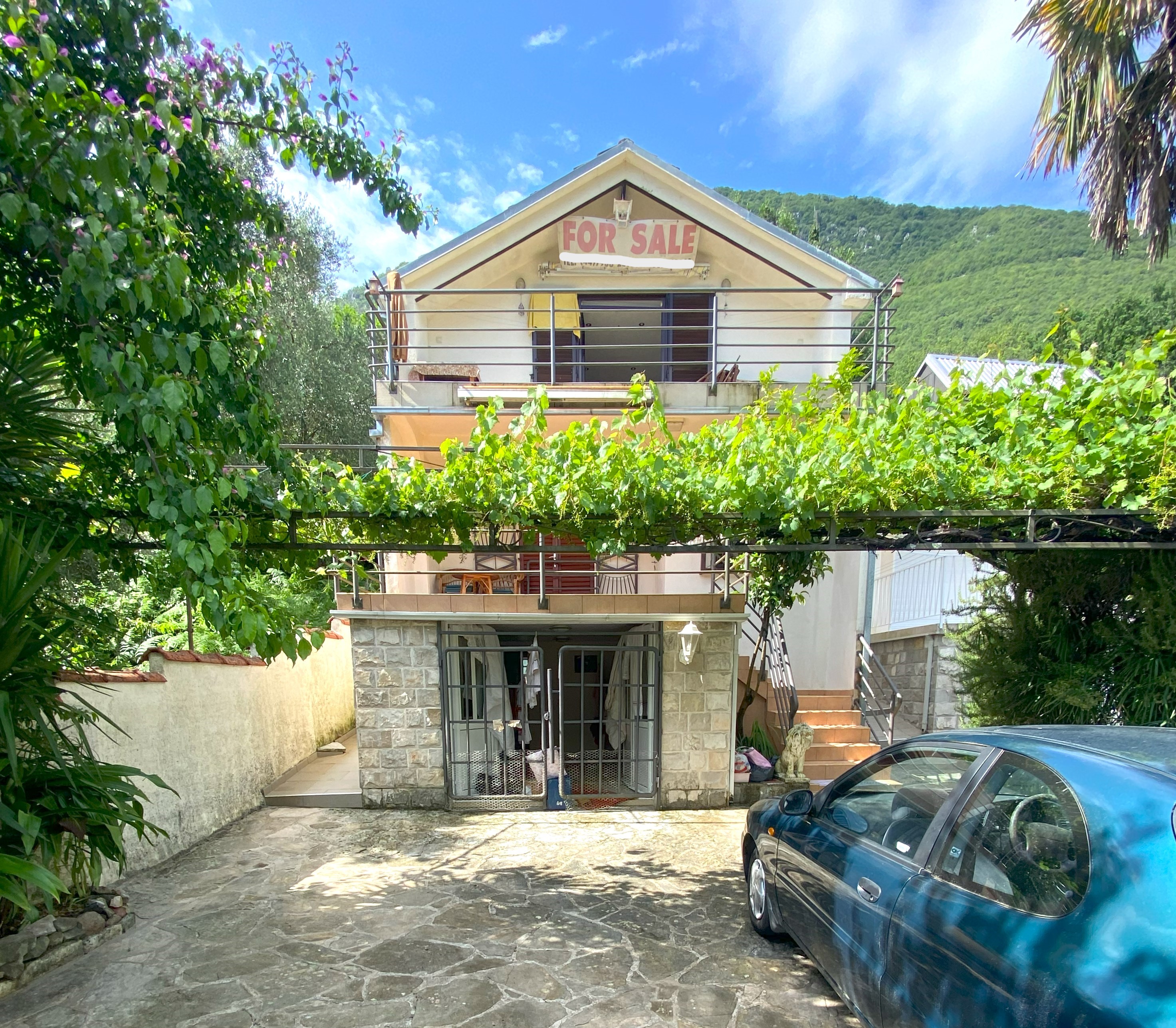 House for sale (Stoliv, Bay of Kotor)