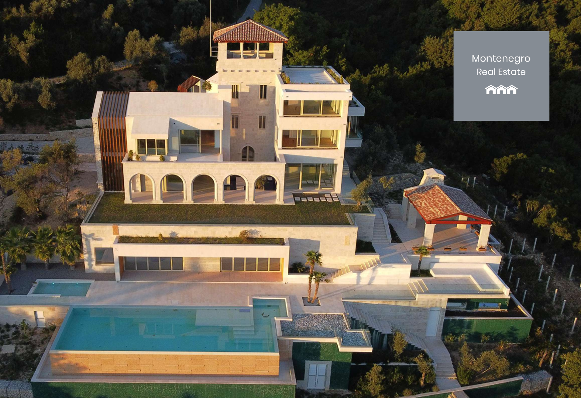 Villa on secluded estate for sale (Tivat)