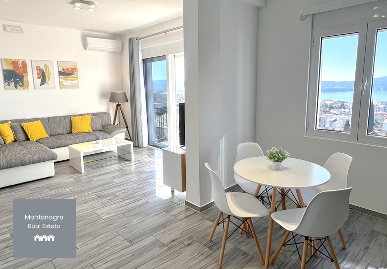 Apartment with sea view for sale (Tivat)