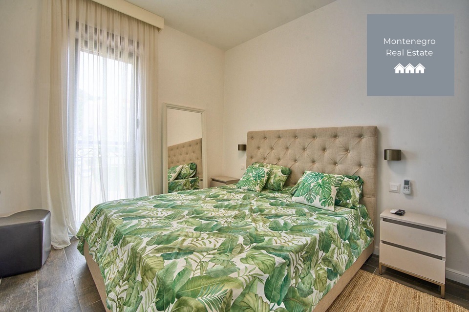 Sea view apartment for sale (Tivat)