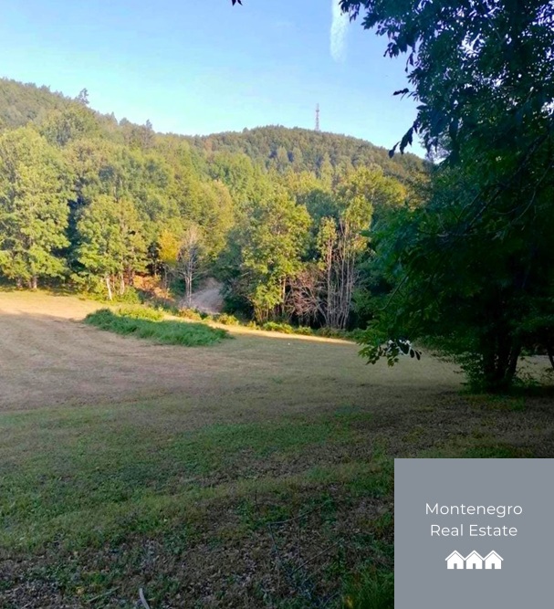 Large mountain plots for sale