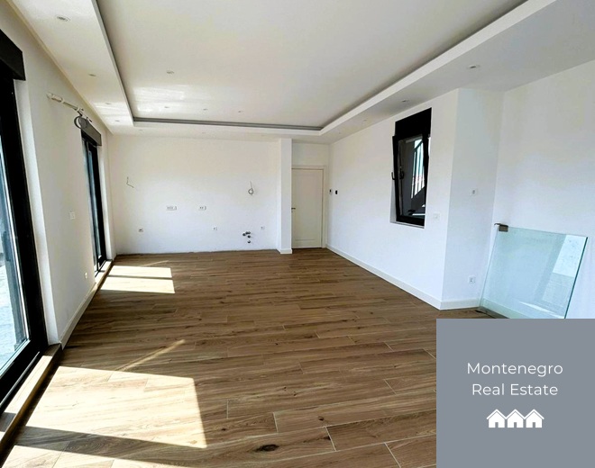 Luxury penthouse for sale (Tivat)