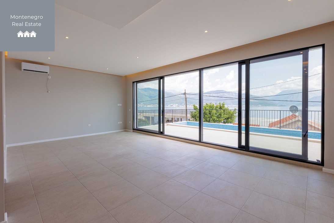Sea view villa for sale (Tivat)