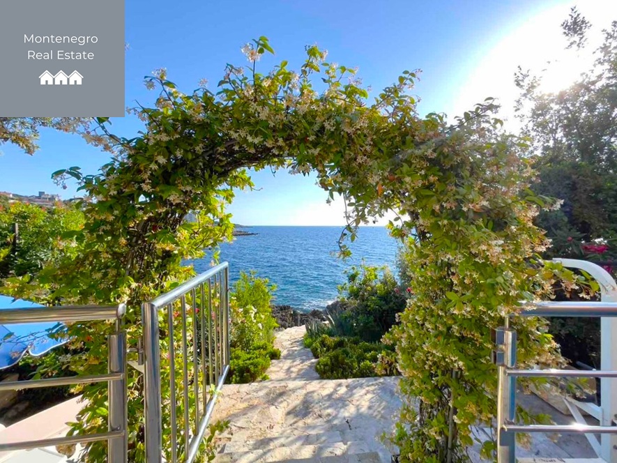 Sea view villa for sale (Utjeha)