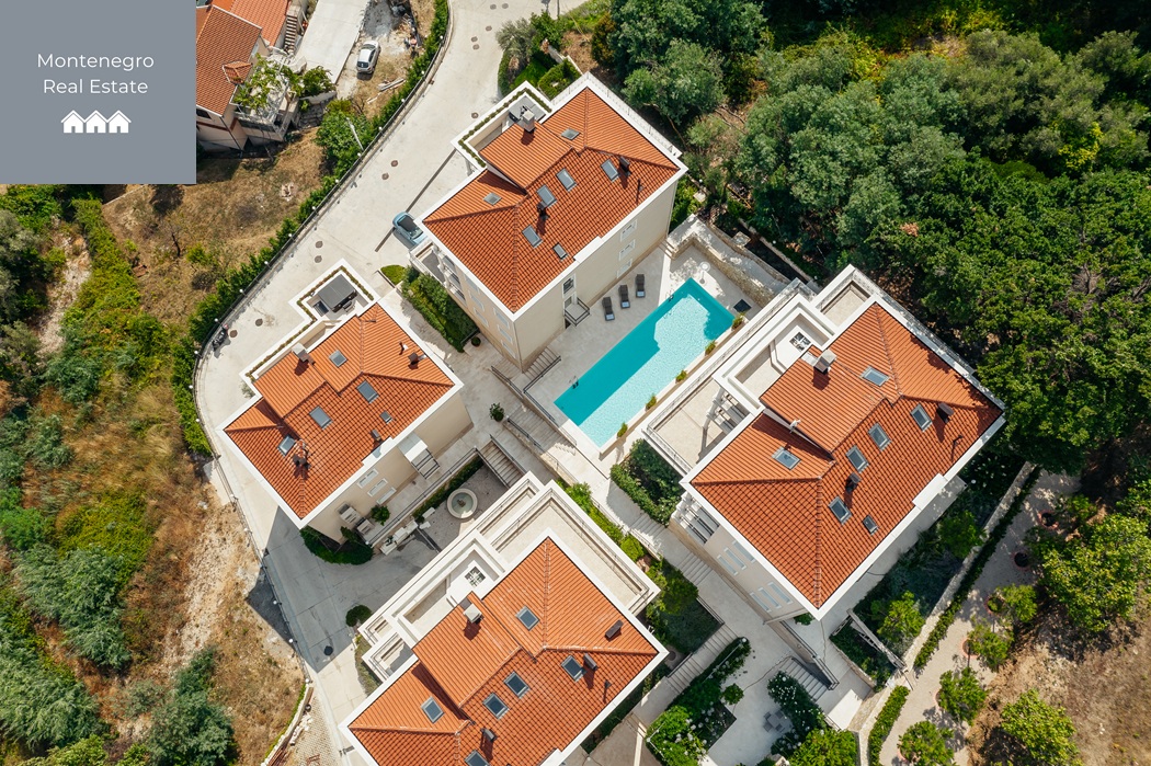 Sea view resort: apartments and villas for sale (Đenovići)