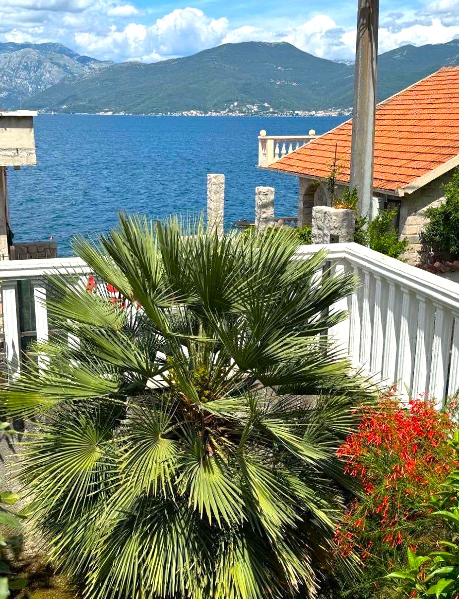 Two-unit property for sale (Krašići)