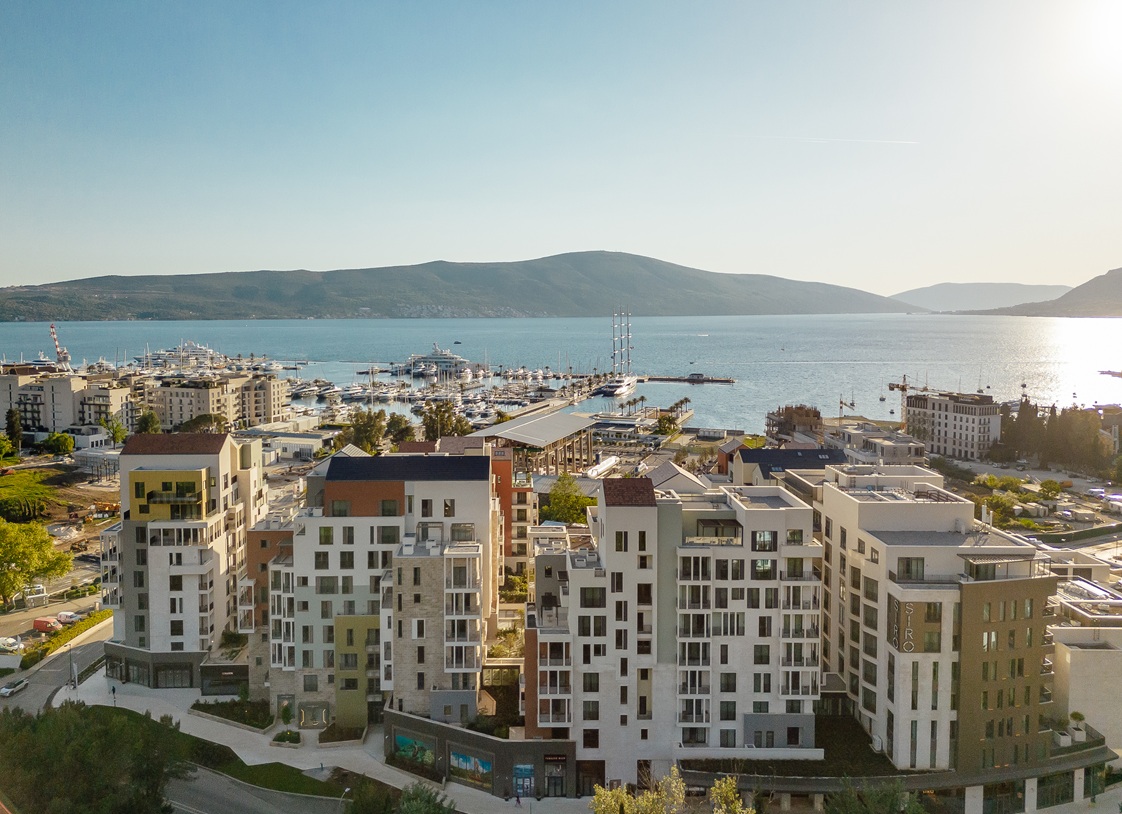 Just listed: breathtaking sea view penthouse in Porto Montenegro