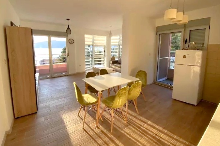 Sea view apartment in Herceg Novi