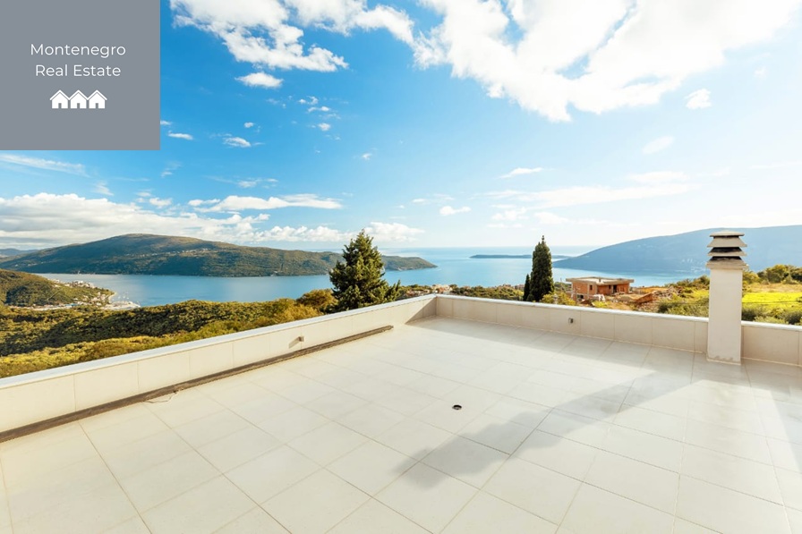 Sea view villa in Herceg Novi