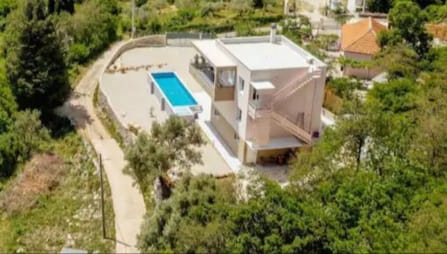 Sea view villa in Herceg Novi