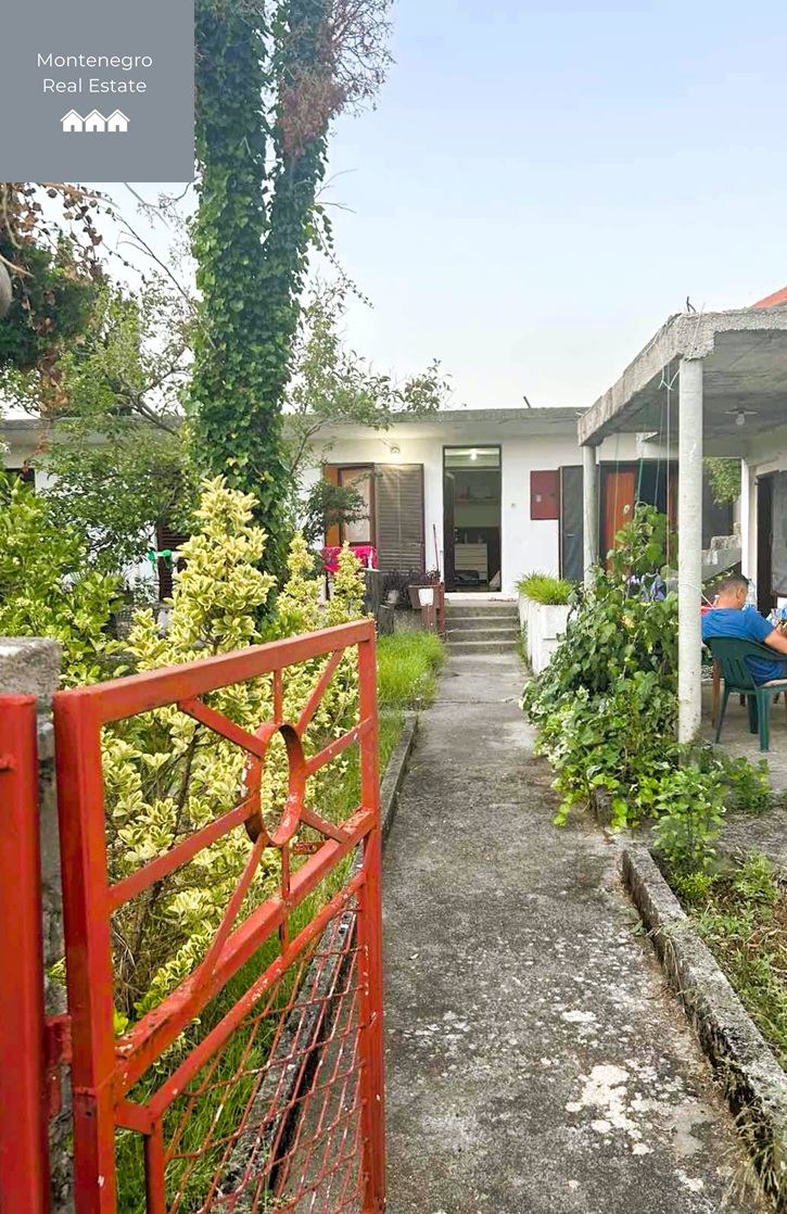House with garden in Đuraševići (Tivat)