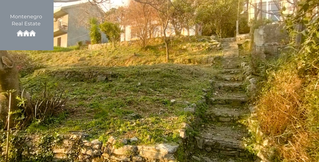 House with panoramic sea views in Herceg Novi