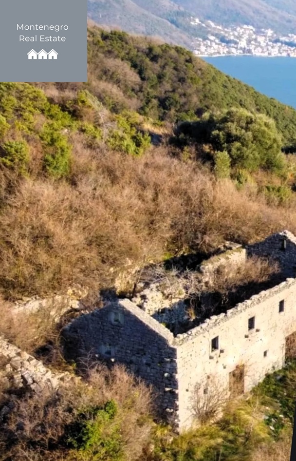 Historic ruin in Bijela with sea views (Herceg Novi)