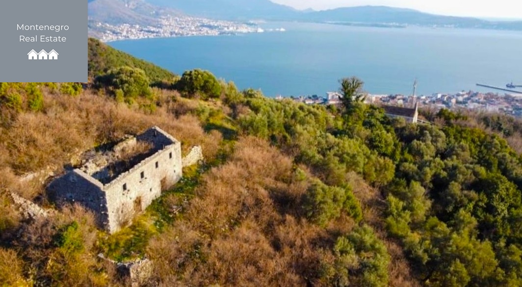 Historic ruin in Bijela with sea views (Herceg Novi)