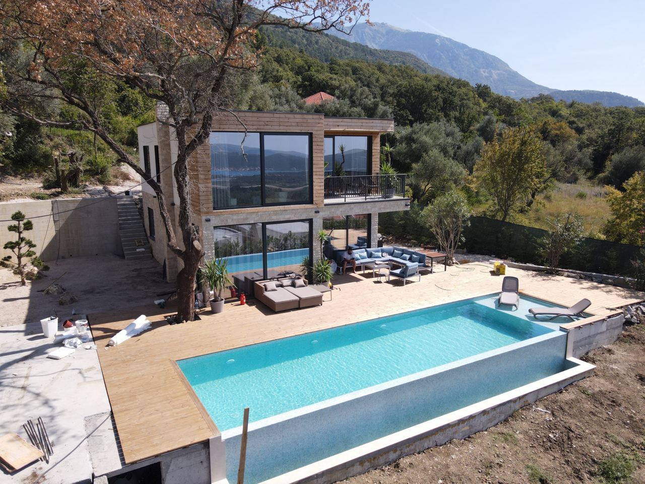Exclusive sea view villas in Kavač (Tivat / Kotor)