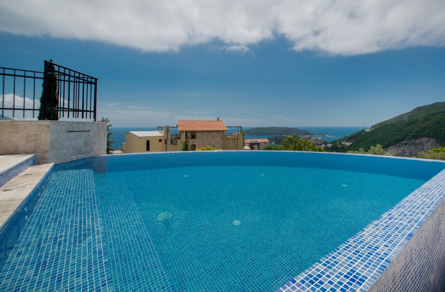 Sea view villa with pool in Ivanovići (Budva)