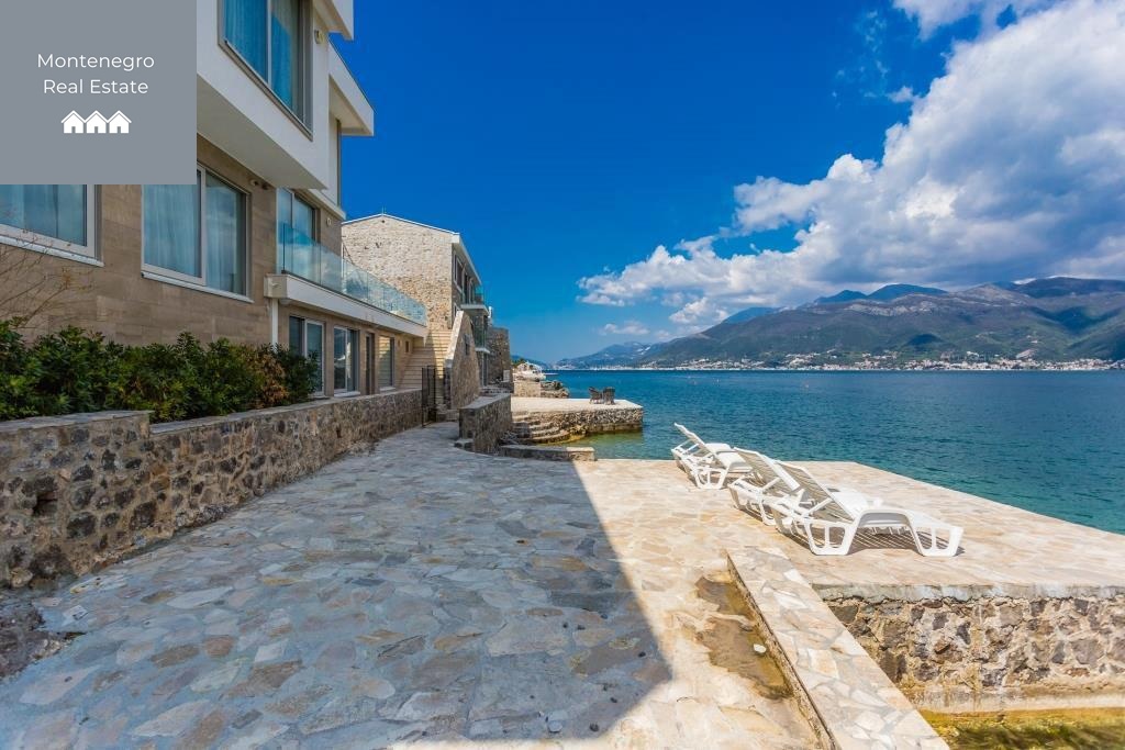 Modern seafront villa in Krašići (Tivat)