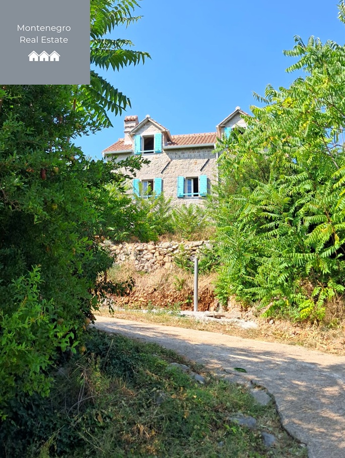 Charming stone house near the Adriatic Sea in Zagora (Kotor)