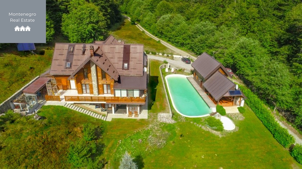 Unique mountain estate with villa, chalet, and natural pool in Opasanica