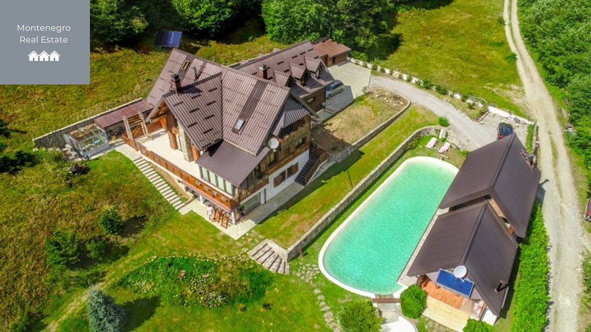 Unique mountain estate with villa, chalet, and natural pool in Opasanica
