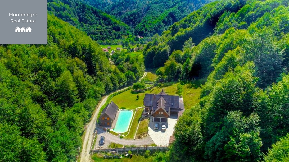 Unique mountain estate with villa, chalet, and natural pool in Opasanica