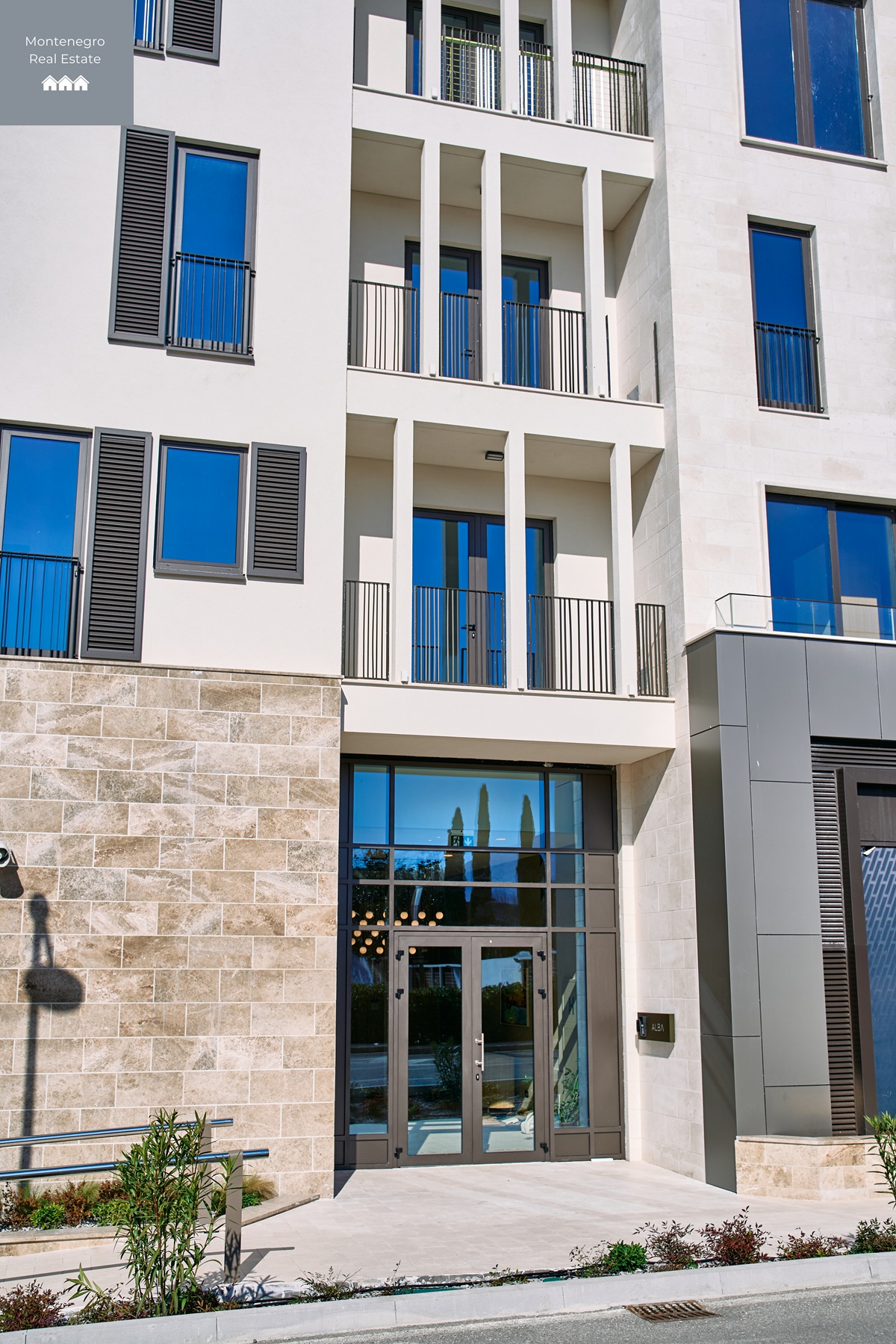 Luxury 2-bedroom apartment for sale (Porto Montenegro)