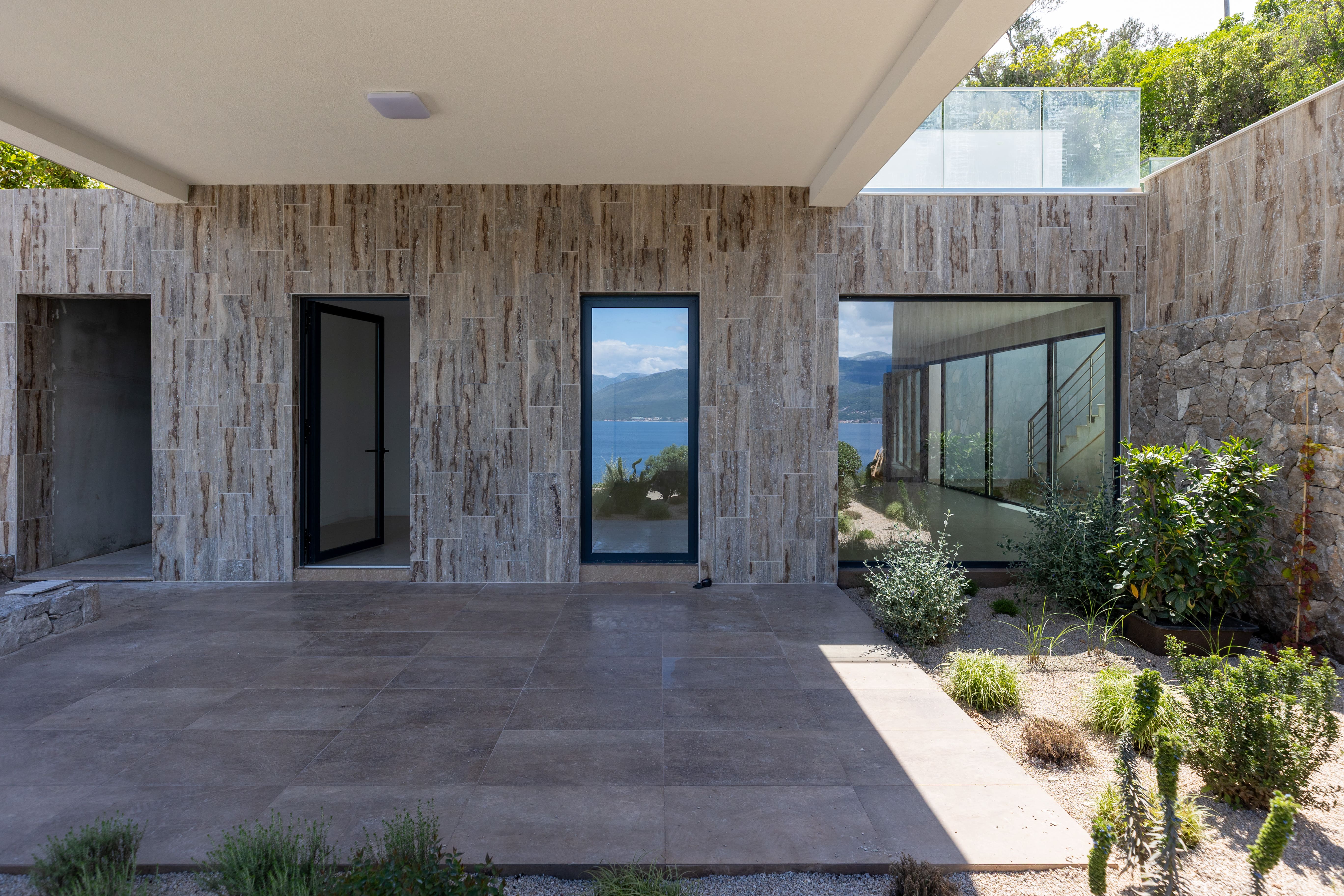Modern villa with panoramic sea view in Krašići (Tivat)