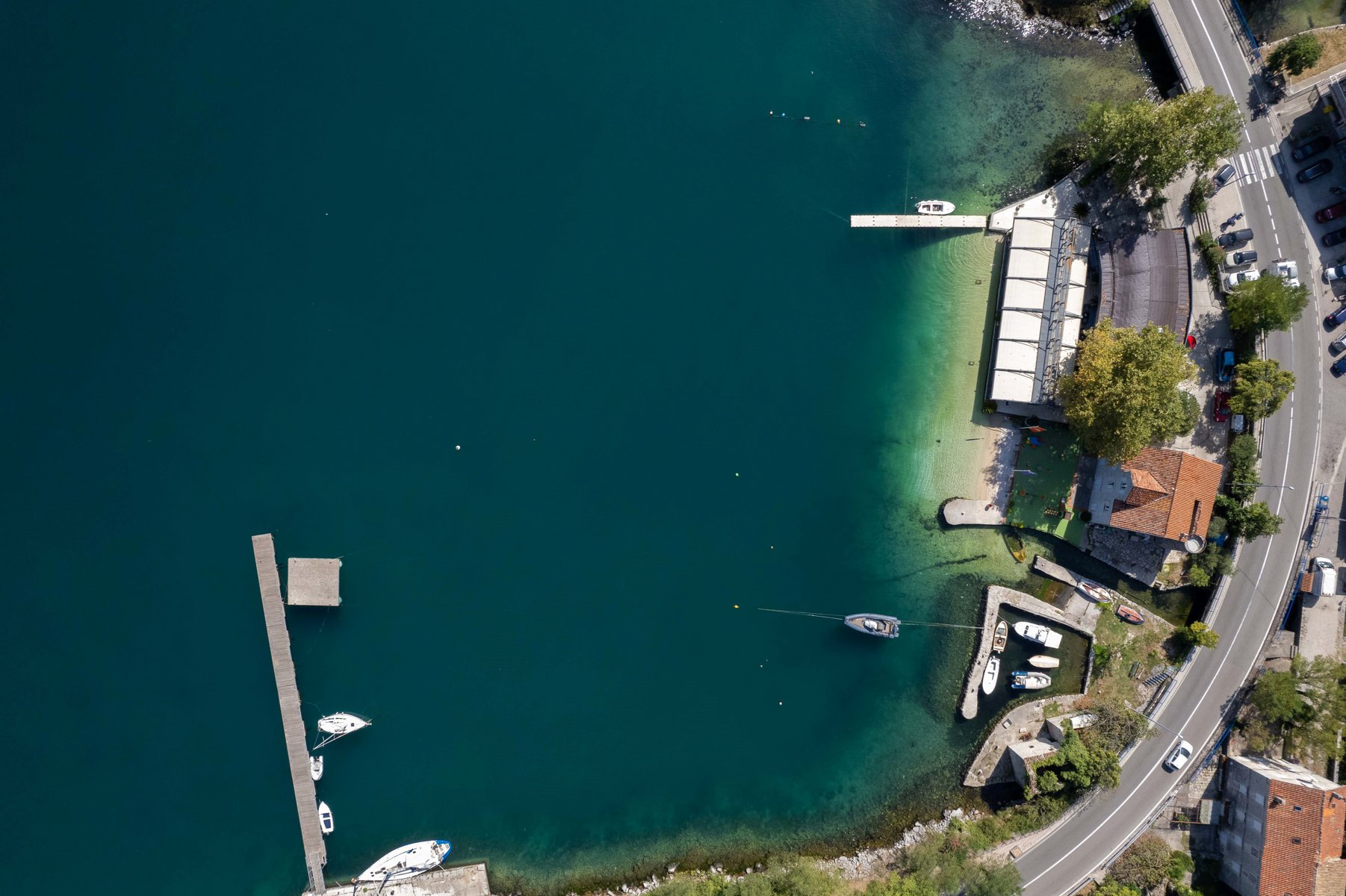 Apartments with stunning sea views in Morinj (Kotor)
