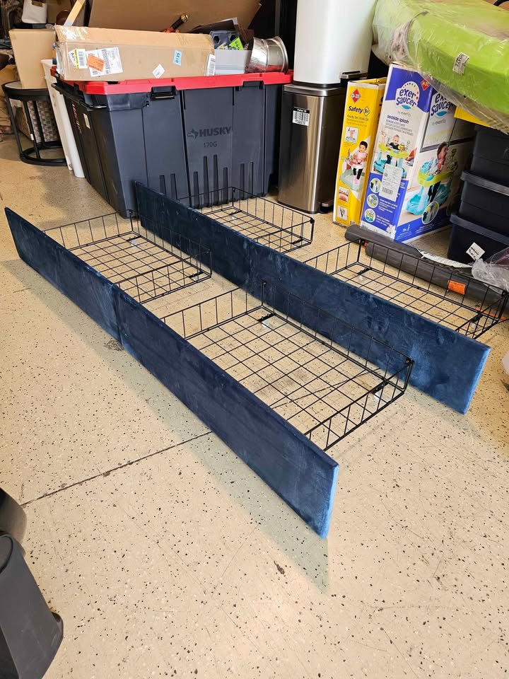 (4-Pack) Underbed Wire Storage Blue