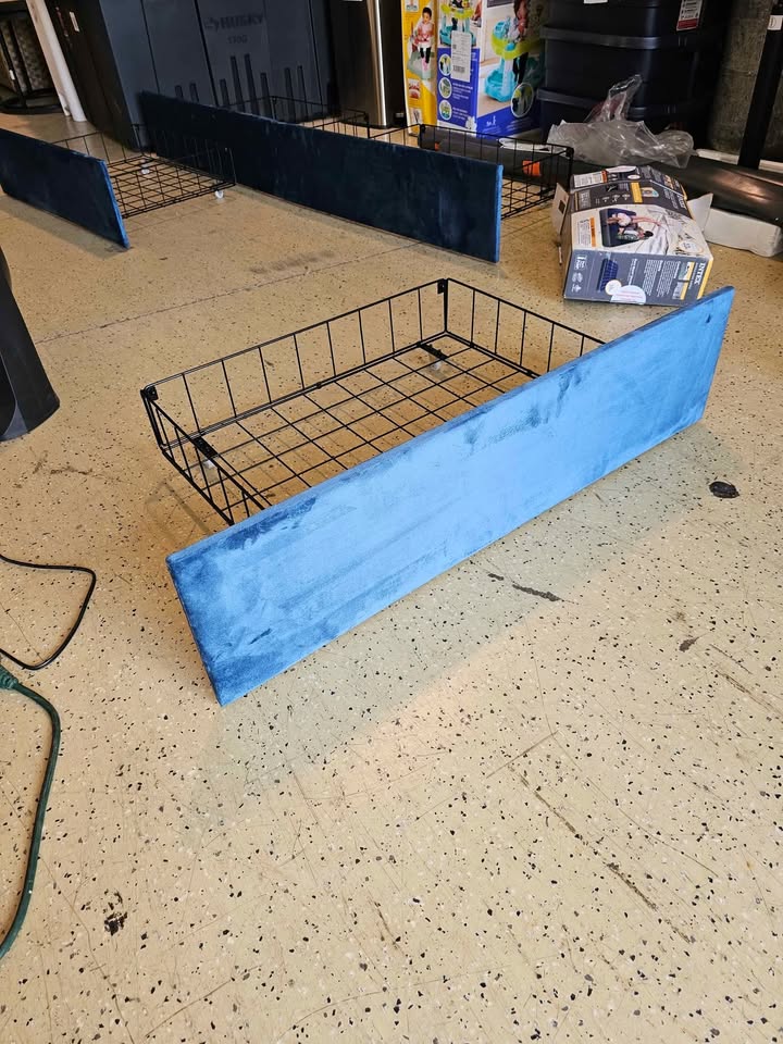 (4-Pack) Underbed Wire Storage Blue