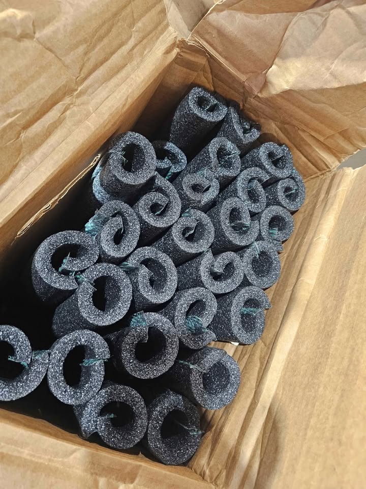  (28 pcs) Everbilt 1 in. x 6 ft. Foam Self-Seal Pipe Insulation