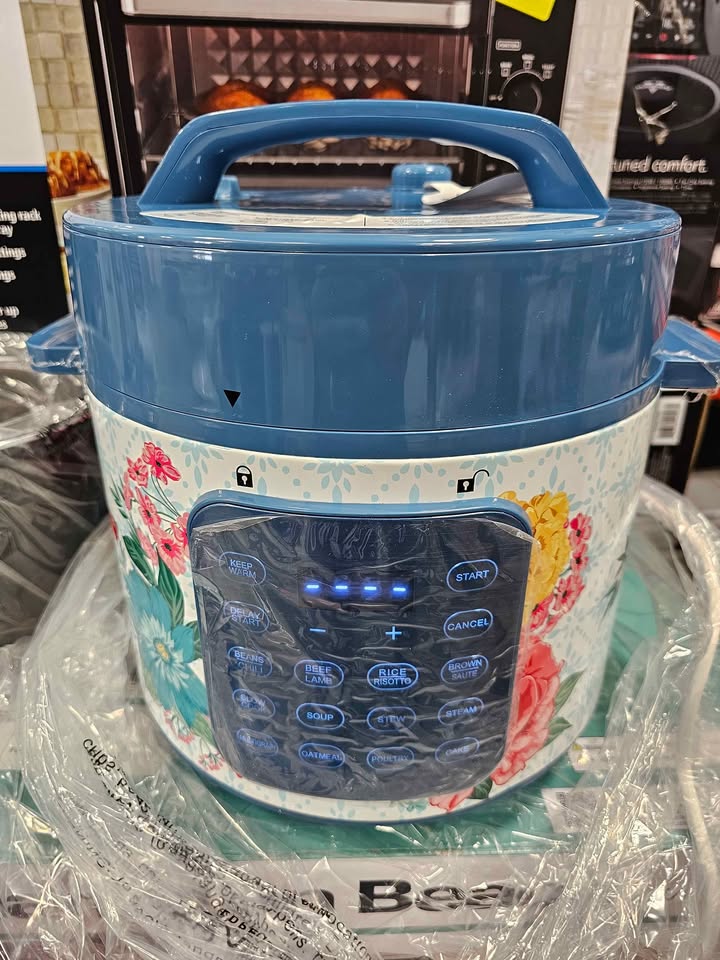  The Pioneer Woman Fancy Flourish 6-Quart Pressure Cooker with Touch Control Display