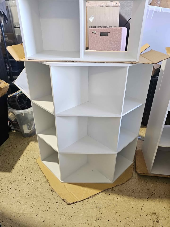 11" 9 Cube Corner Book Shelf White