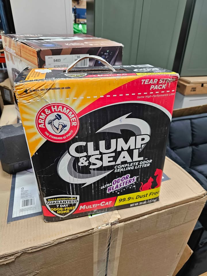 ARM & HAMMER Clump & Seal Cat Litter Multi-Cat Complete Odor Sealing Clay Clumping Cat Litter, 28 lb