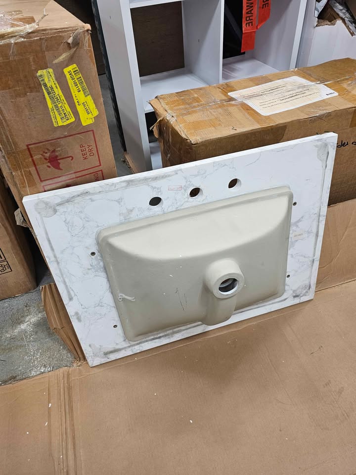  30 in. W x 22 in. D Engineered Stone Composite White Rectangular Single Sink Vanity Top in Lunar