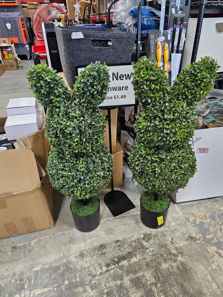 3FT Boxwood Bunny Topiary, 2 Pcs Faux Bunny Shape Boxwood Topiary