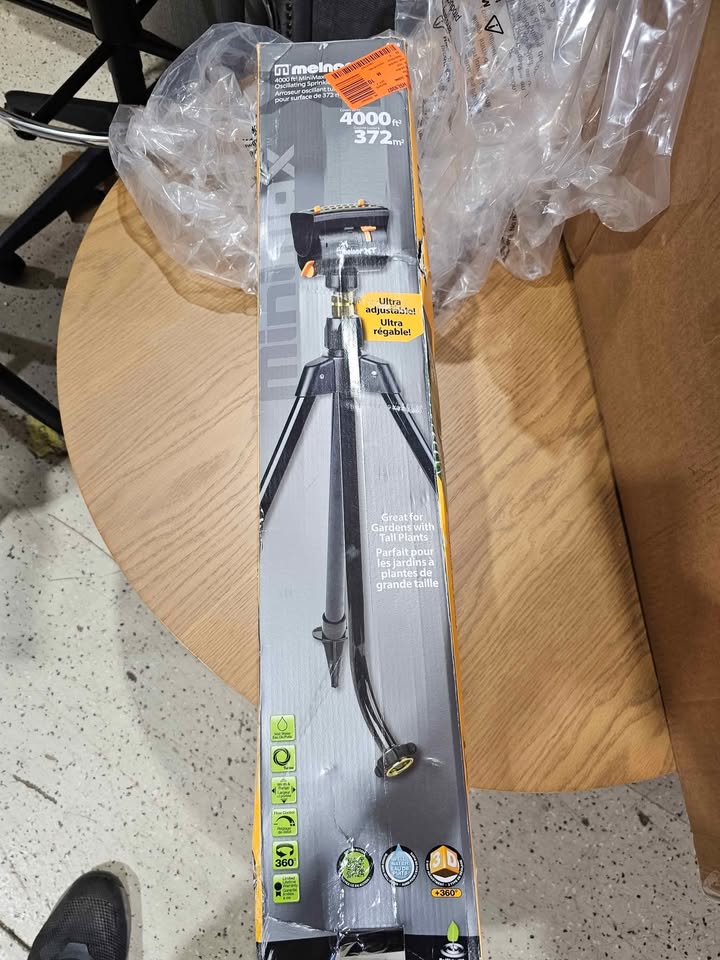 Melnor Oscillating Sprinkler on Tripod